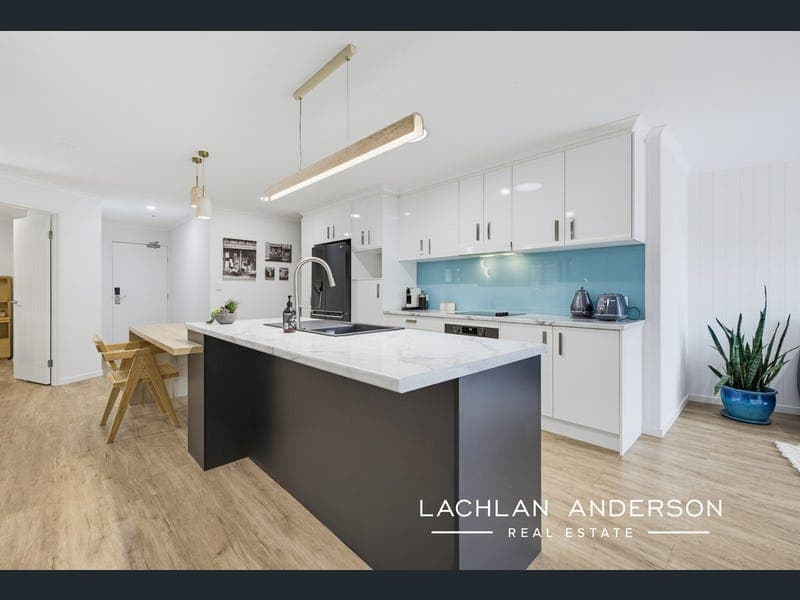 1010/36 Browning Boulevard, Battery Hill — photo 1 of 5