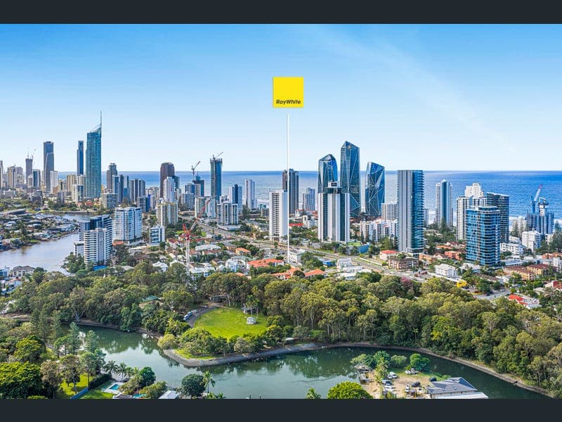 2/10 Monaco Street, Surfers Paradise — photo 1 of 5