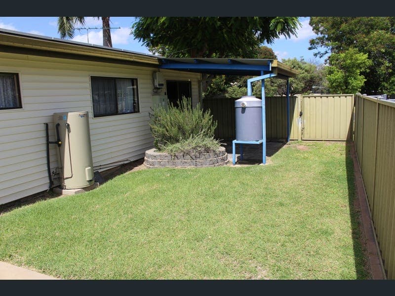 112 Opal Street, Emerald — photo 1 of 5