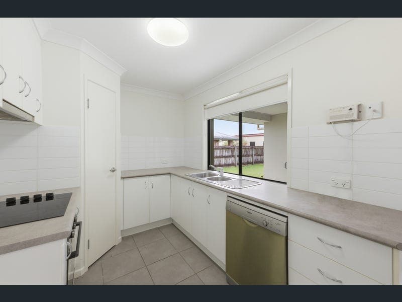 18 McCall Street, Marian — photo 1 of 5