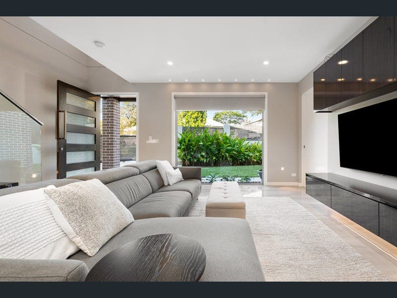 6 Nightingale Street, Mount Gravatt East — photo 1 of 5