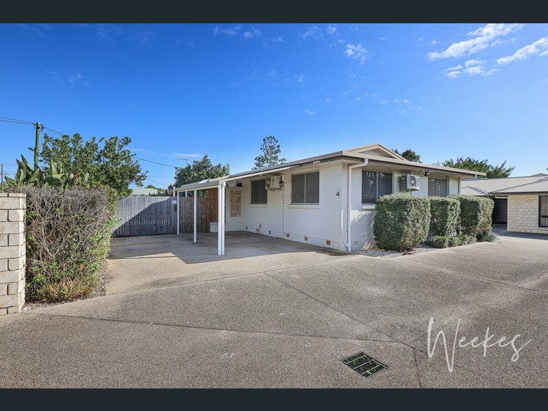4/33 Duncraigen Street, Norville — photo 1 of 5