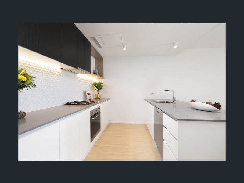 17-21 Duncan Street, West End — photo 1 of 5