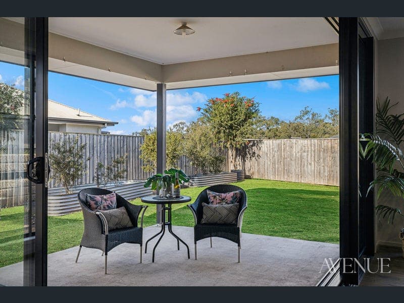 34 Saunders Drive, Flagstone — photo 1 of 5