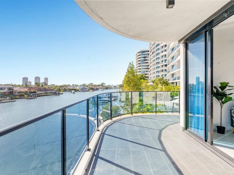 5106/5 Harbour Side Court, Biggera Waters — photo 1 of 5