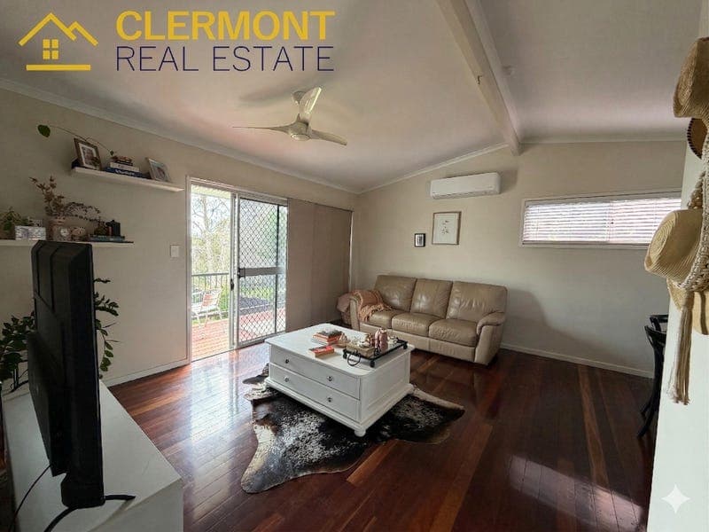8 Palmer Court, Clermont — photo 1 of 5