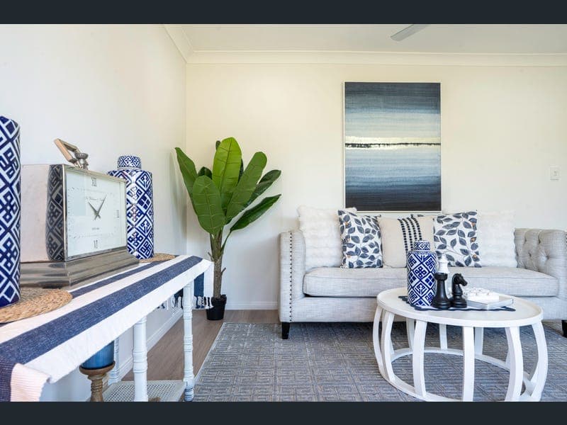 2 Chatfield Close, Oxley — photo 1 of 5
