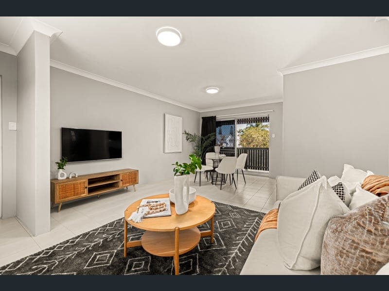 3/9 Kedron Street, Wooloowin — photo 1 of 5