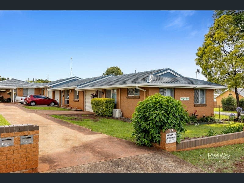 2/12 Potter Street, South Toowoomba — photo 1 of 5