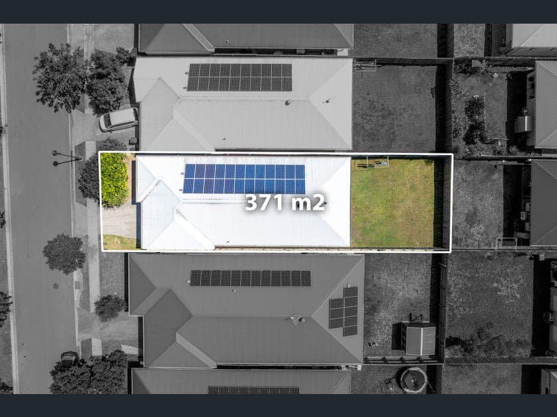 88 Almandin Street, Logan Reserve — photo 1 of 5