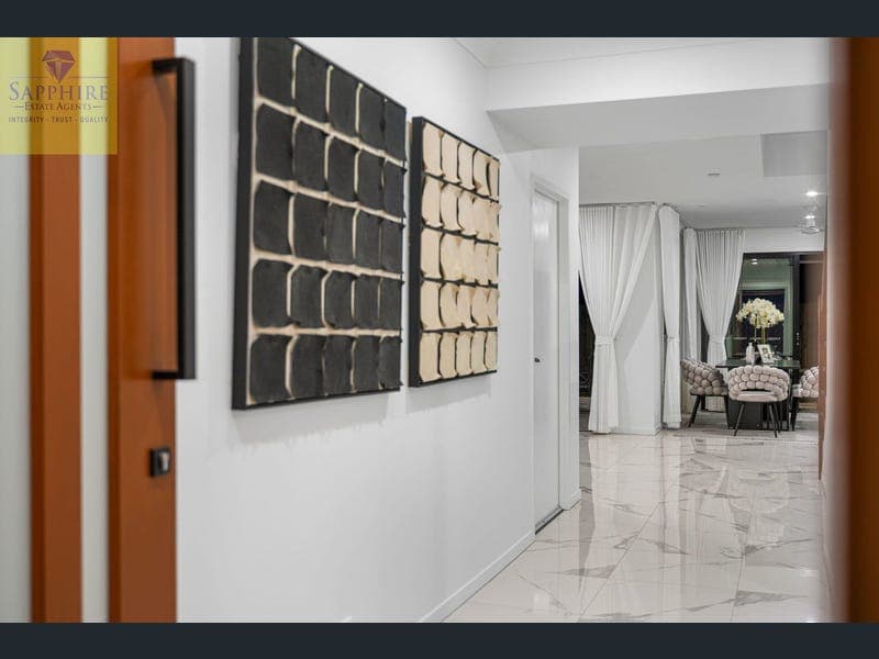 43 Viewpoint Street, Pallara — photo 1 of 5