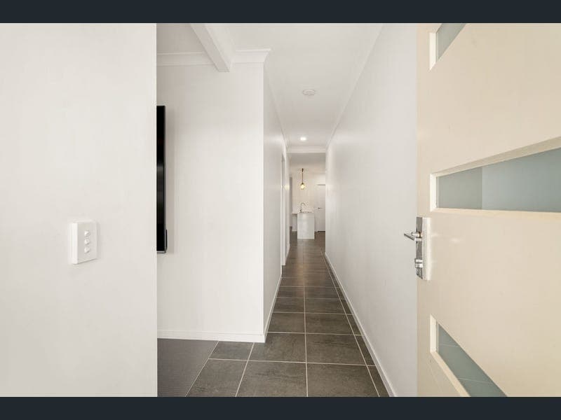 5 KENELY STREET, Ripley — photo 1 of 5
