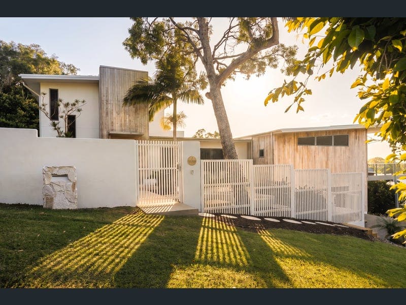 7 Birdhaven Close, Coolum Beach — photo 1 of 5