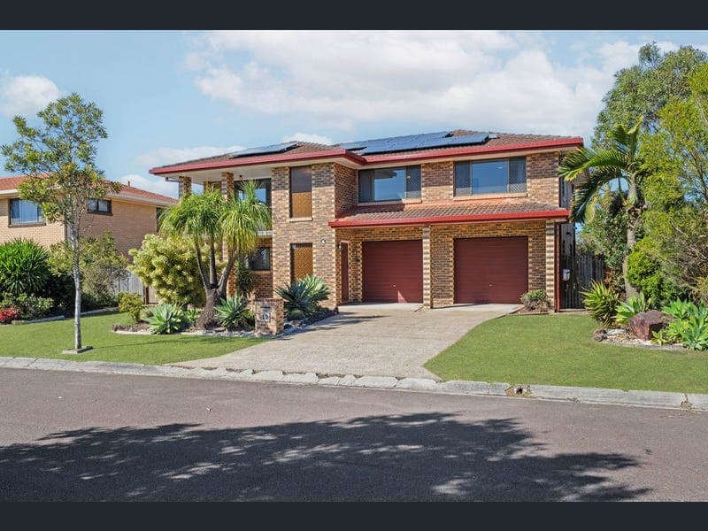 12 Bamburgh Street, Carindale — photo 1 of 5