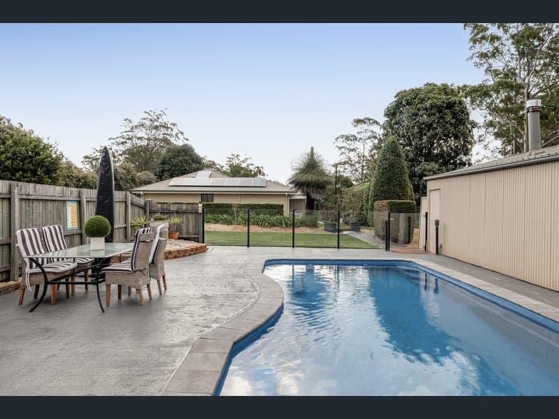 6 Kennedy Street, Cabarlah — photo 1 of 5