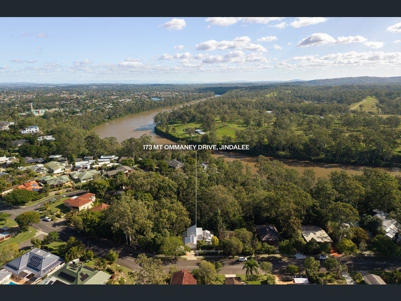 173 Mount Ommaney Drive, Jindalee — photo 1 of 5