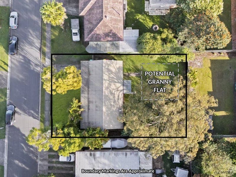 18 Gunalda Street, Underwood — photo 1 of 5