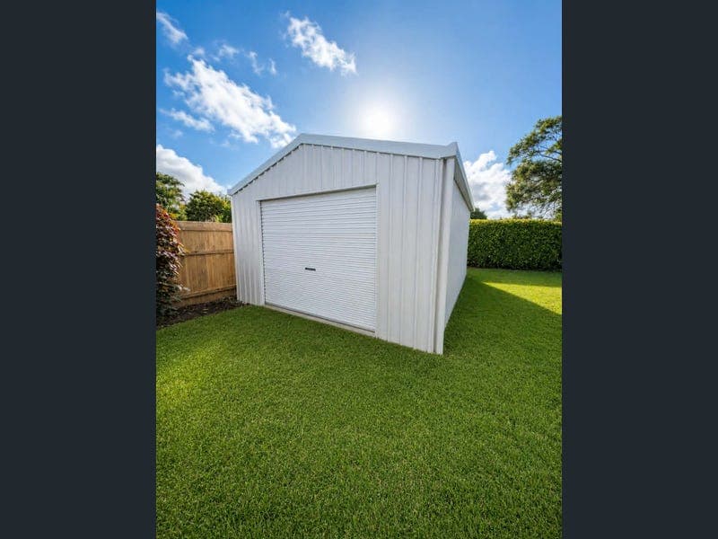 16 Barney Street, Edmonton — photo 1 of 5