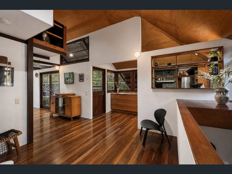 233 Taringa Parade — photo 1 of 5