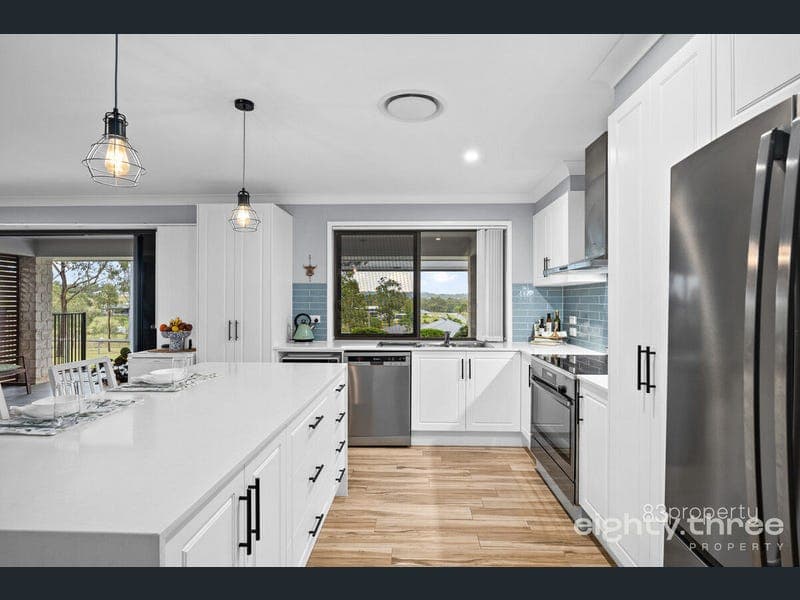 2 Bellfield Place, Kensington Grove — photo 1 of 5