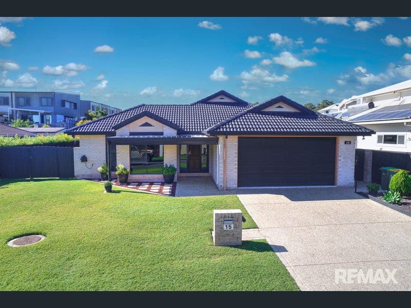 15 Somerset Lane, Little Mountain — photo 1 of 5
