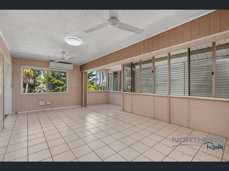 2-4 McLean Street, Gulliver — photo 1 of 5