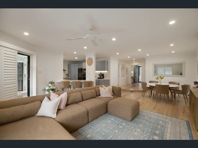 66 White Street, Graceville — photo 1 of 5