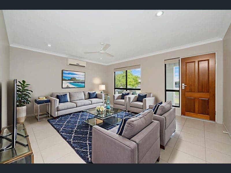 27 Ellsworth Drive, Mount Louisa — photo 1 of 5