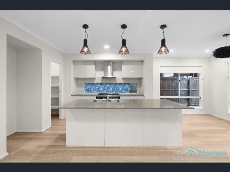 10 Milby Street, Yarrabilba — photo 1 of 5