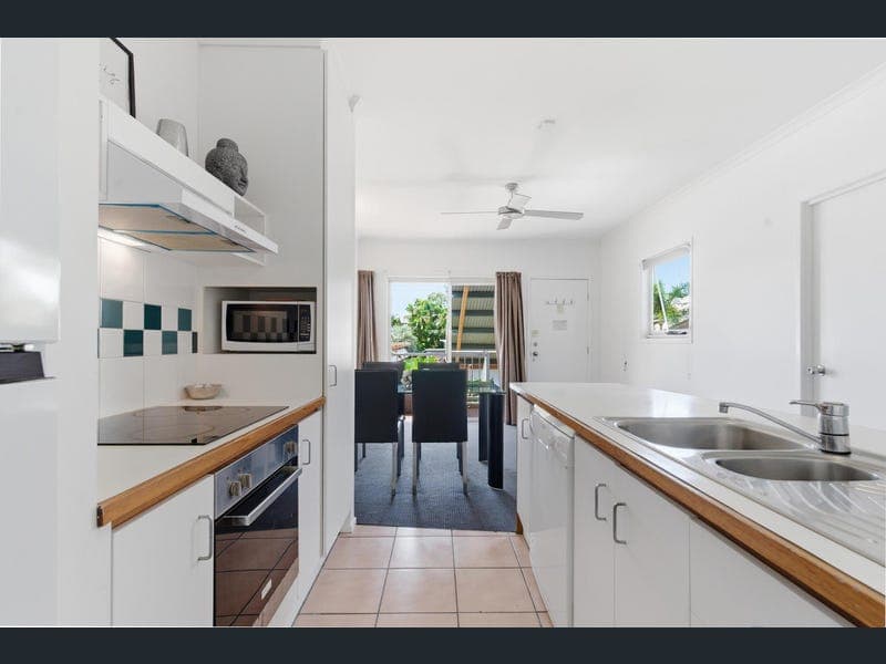 229/2 Keem Street, Trinity Beach — photo 1 of 5