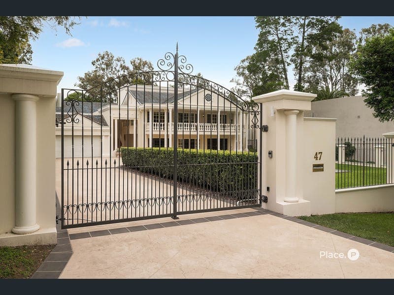 47 Glencairn Avenue, Indooroopilly — photo 1 of 5