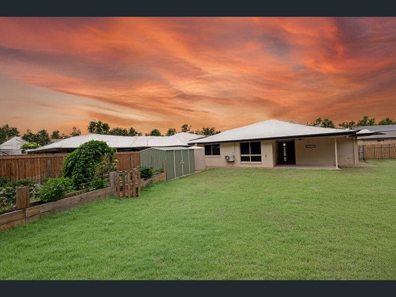 7 Tuckeroo Place, Mulambin — photo 1 of 3