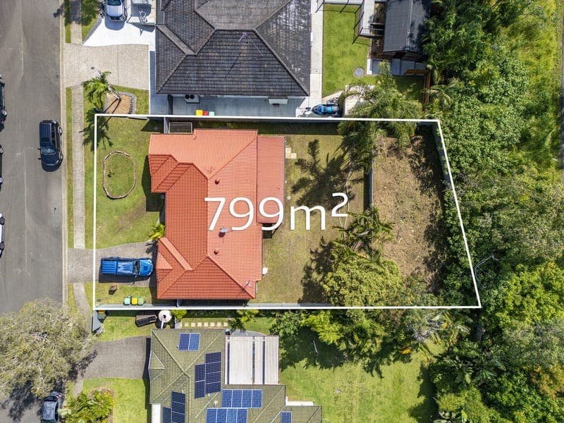 22 Davis Cup Court, Oxenford — photo 1 of 5
