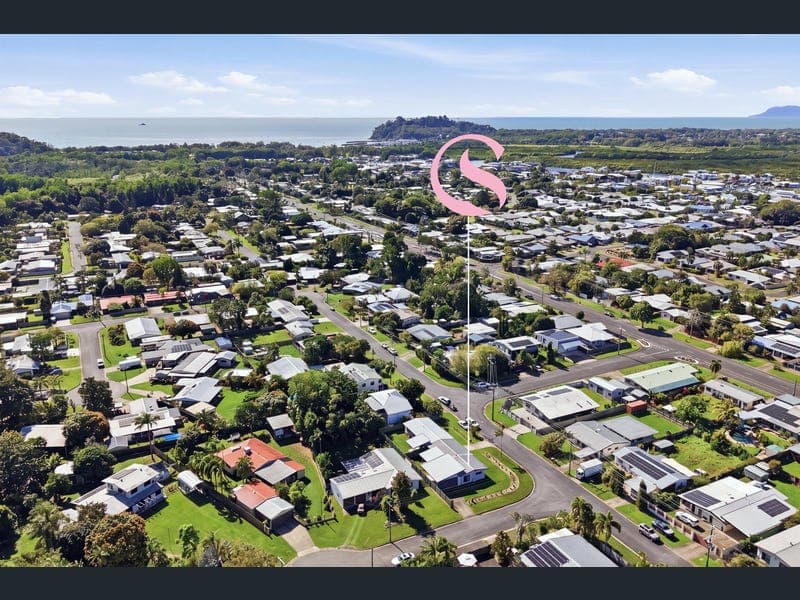 2 Latrobe Close, Trinity Park — photo 1 of 5