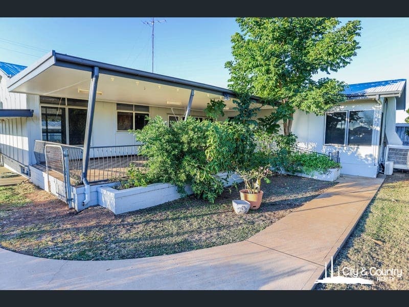 1 Milne Bay Road, Mount Isa — photo 1 of 5