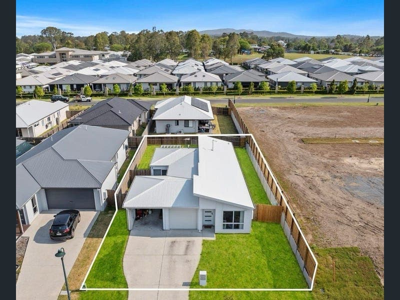 22 Mali Way, Logan Village — photo 1 of 5