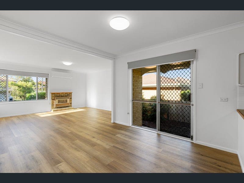 8 Illawarra Street, Harristown — photo 1 of 5