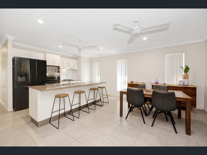 5 Bulla Place, Kelso — photo 1 of 5