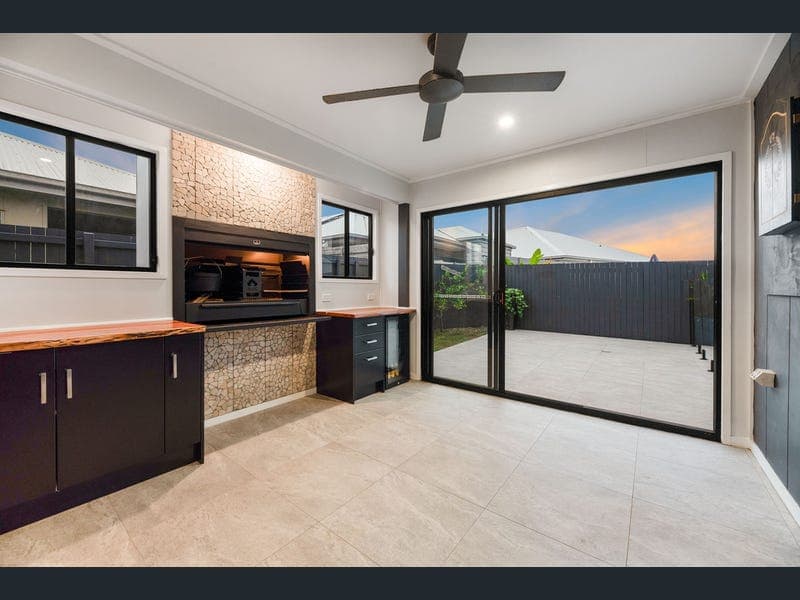 116 McArthur Parade, Baringa — photo 1 of 5