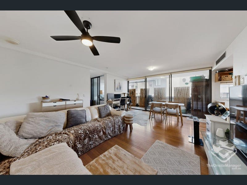 18/5 Manning Street, South Brisbane — photo 1 of 5
