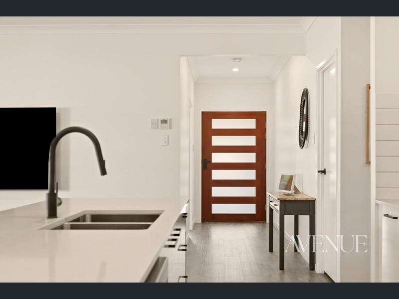 17 Soldier Bird Avenue, Pimpama — photo 1 of 5