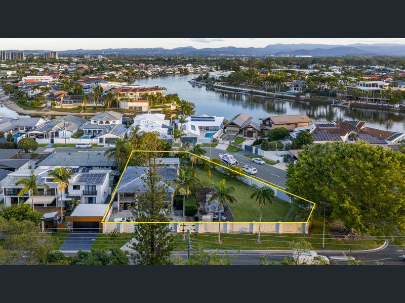 326 Monaco Street & 40 Fremar Street, Broadbeach Waters — photo 1 of 5