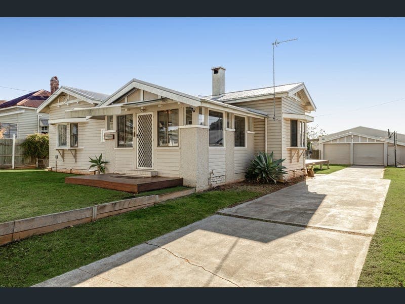 57 Anzac Avenue, Newtown — photo 1 of 5
