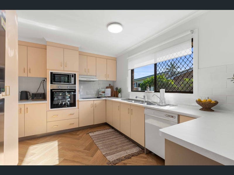 42 Bushnell Street, Granville — photo 1 of 5