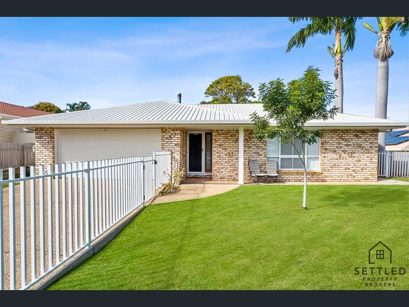 9 Van Haeren Street, Kawana — photo 1 of 5
