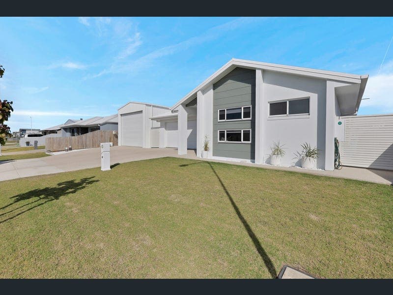 10 Jabiru Circuit, Rural View — photo 1 of 5