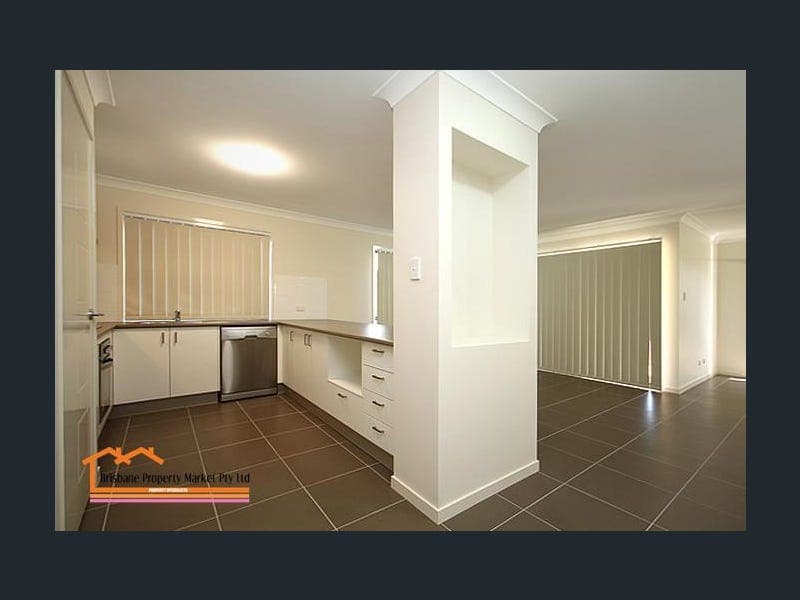 17 Troon Street, North Lakes — photo 1 of 5