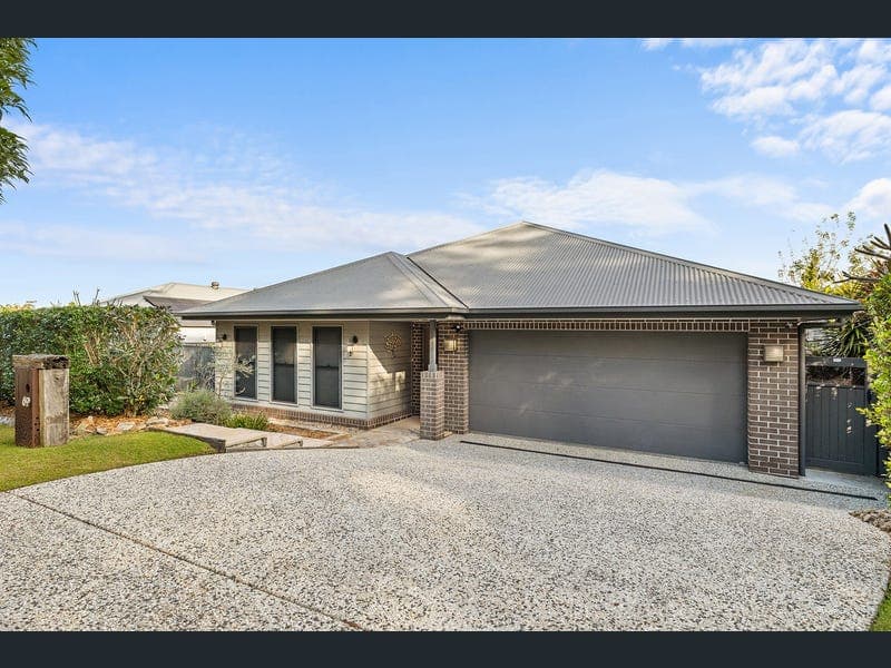 69 Sarsenet Circuit, Mount Cotton — photo 1 of 5