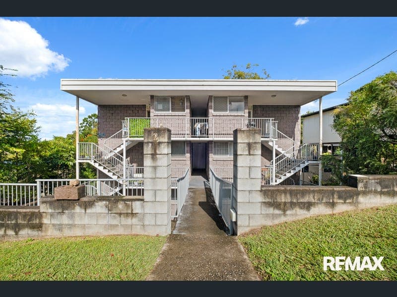 2/2 Sapphire Drive, Nambour — photo 1 of 5