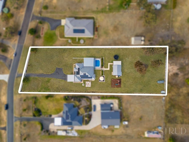 10 Malabar Drive, Forest Hill — photo 1 of 5